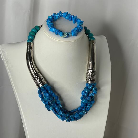 Turquoise blue colored and silver tone necklace and bracelet set southwestern - Picture 9 of 11